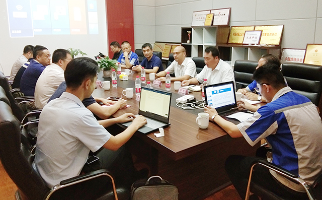 校領導章丘區領導在山東居邦源機械集團董事長景奉國的引領下進行座談 校領導章丘區領導在山東居邦源機械集團董事長景奉國的引領下進行座談